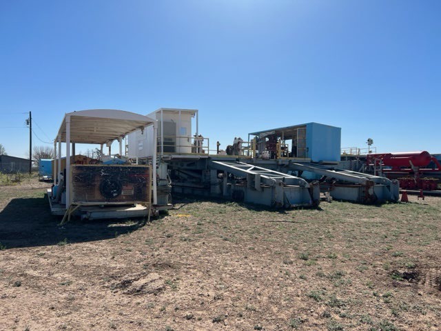 Rig 10 — mast detail